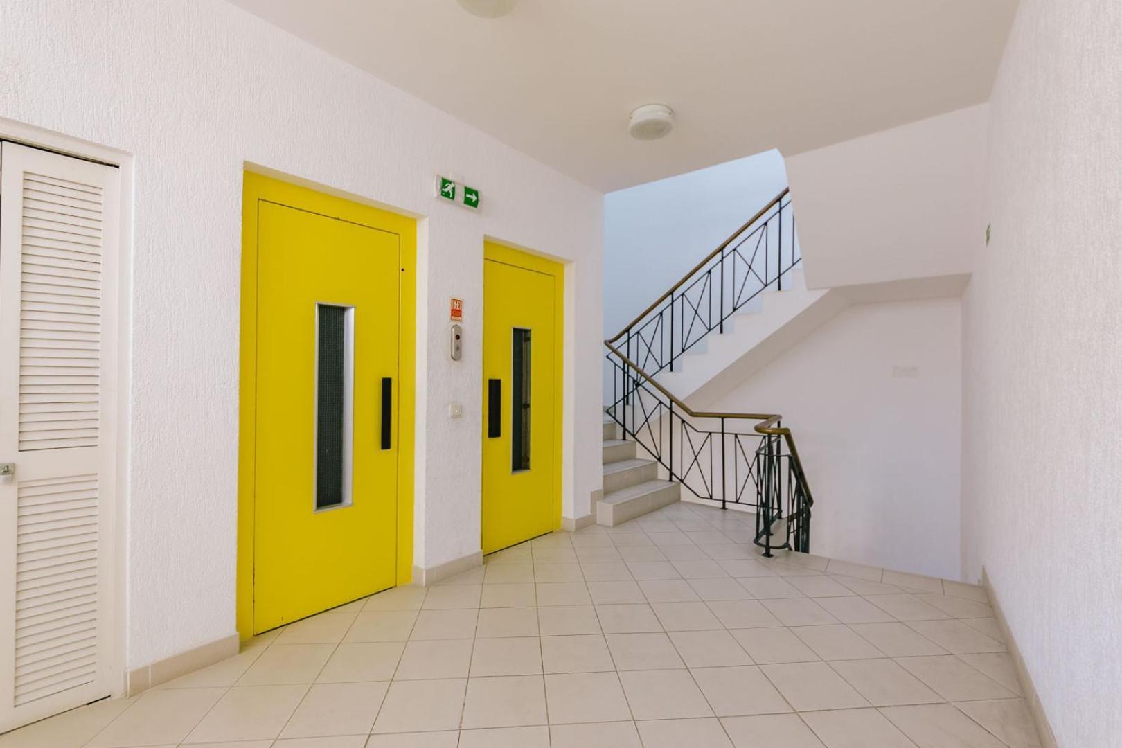 Rent4Rest Estoril Beachfront Apartments מראה חיצוני תמונה